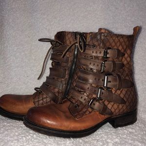Women’s AS 98 boots